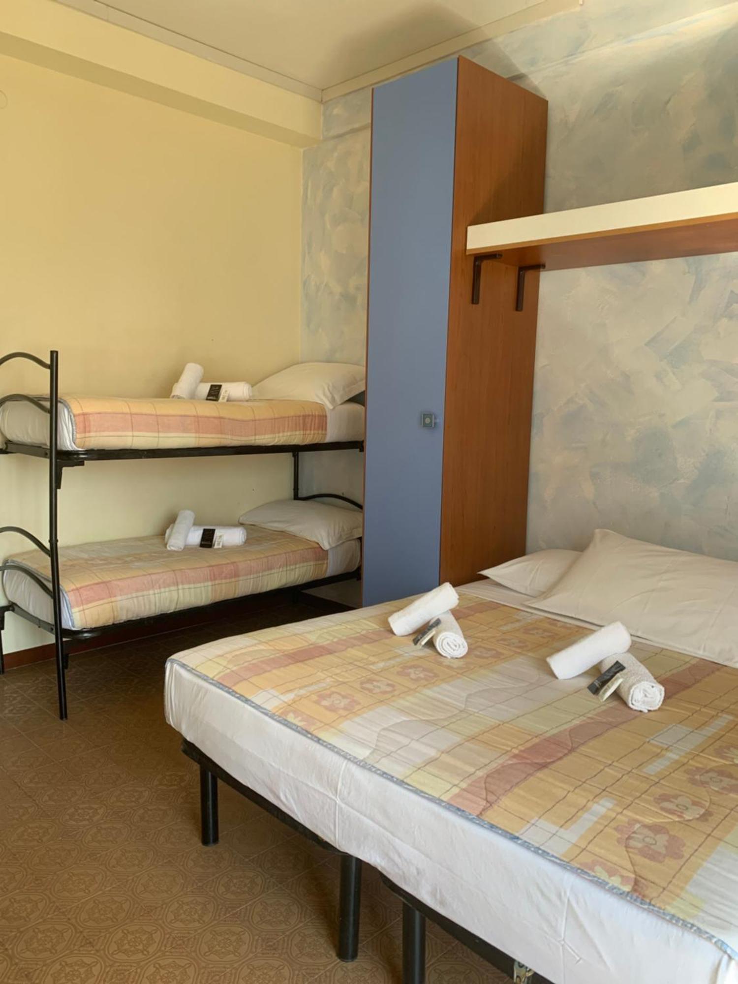 Hotel Majestic Cesenatico Esterno foto